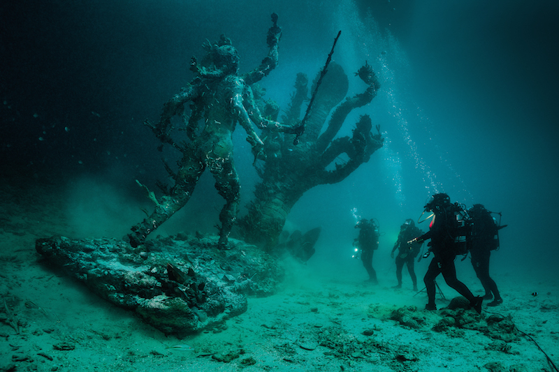 Photographed by Christoph Gerigk ©Damien Hirst and Science Ltd.